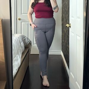 Brand new, never worn sports leggings with pockets